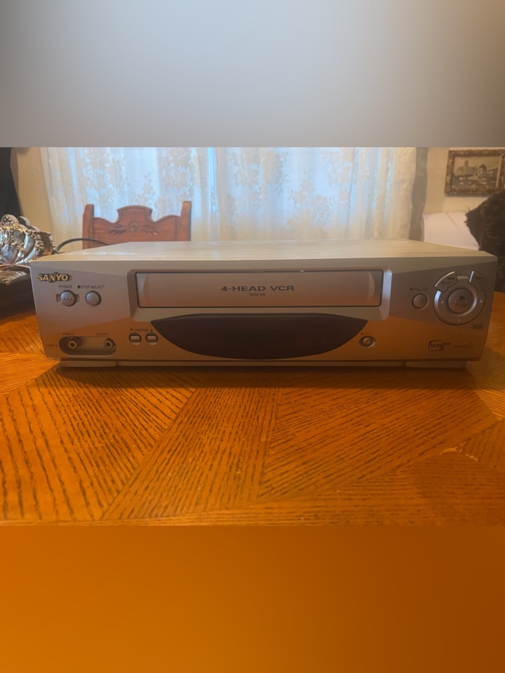 Sanyo 4-Head VCR Player - Silver